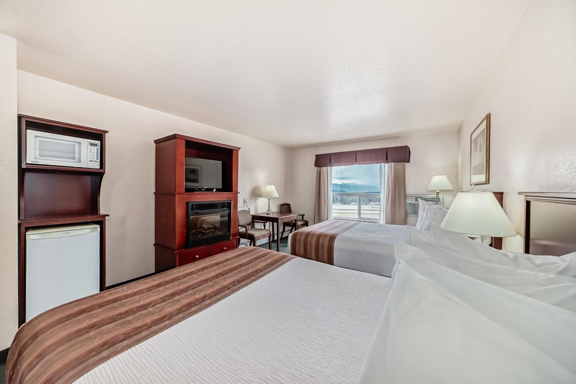 Grande Cache Inn & Suites Exterior photo